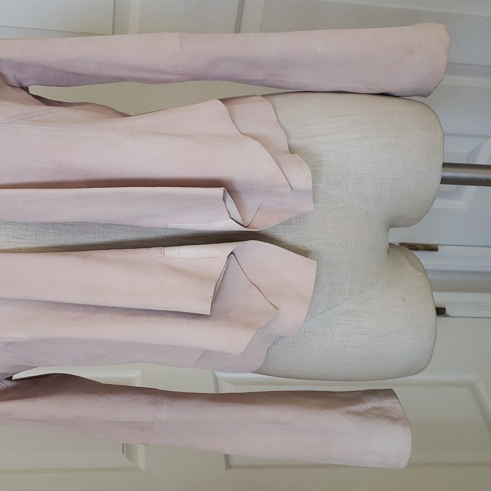 Soft blush pink genuine suede White House Black Market Draped Suede Leather S - Picture 8 of 10